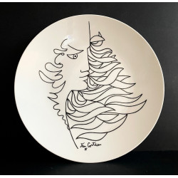 Assiette en porcelaine...