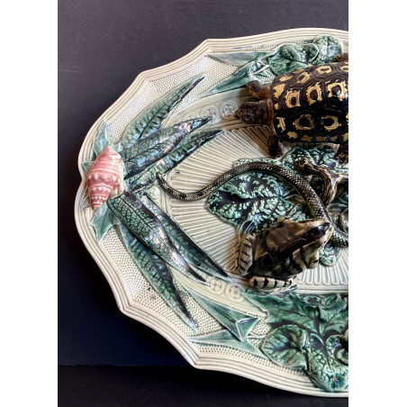 Large Art Nouveau barbotine dish in the style of Bernard Palissy