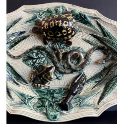 Large Art Nouveau barbotine dish in the style of Bernard Palissy