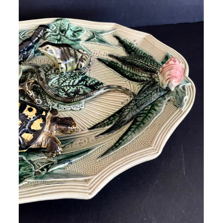 Large Art Nouveau barbotine dish in the style of Bernard Palissy