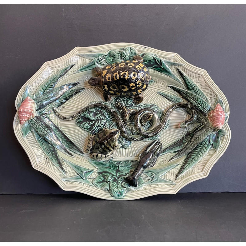 Large Art Nouveau barbotine dish in the style of Bernard Palissy